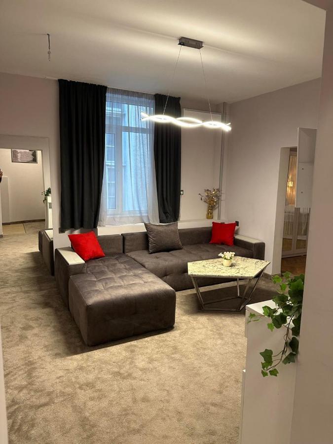 Luxury Apartment With Jacuzzi Sofia Extérieur photo
